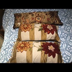 Decorative pillows